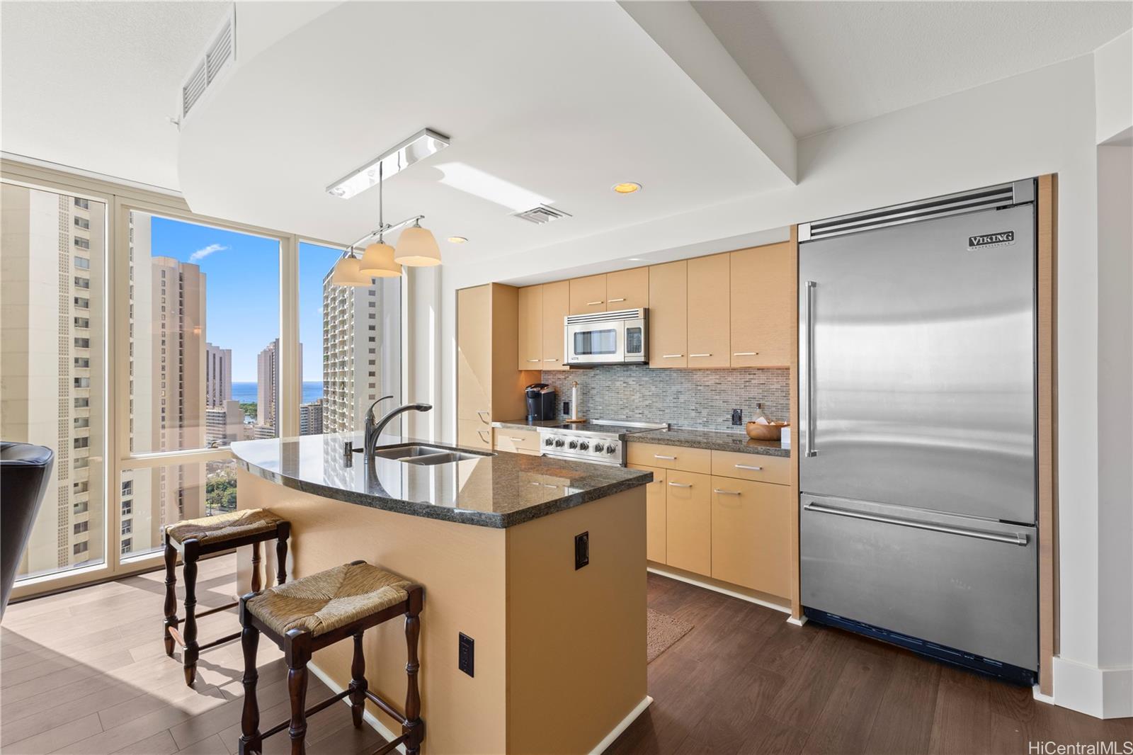 Allure Waikiki condo # 2501, Honolulu, Hawaii - photo 6 of 25