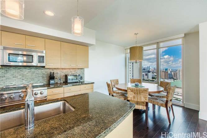 1837 Kalakaua Ave Honolulu - Rental - photo 2 of 10