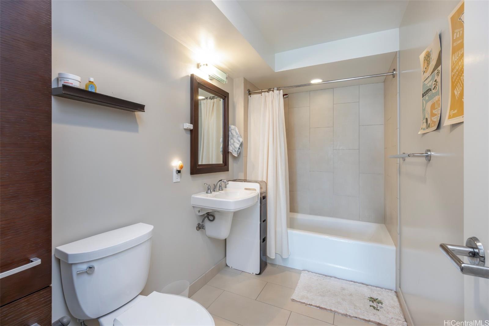 Allure Waikiki condo # 2608, Honolulu, Hawaii - photo 18 of 24