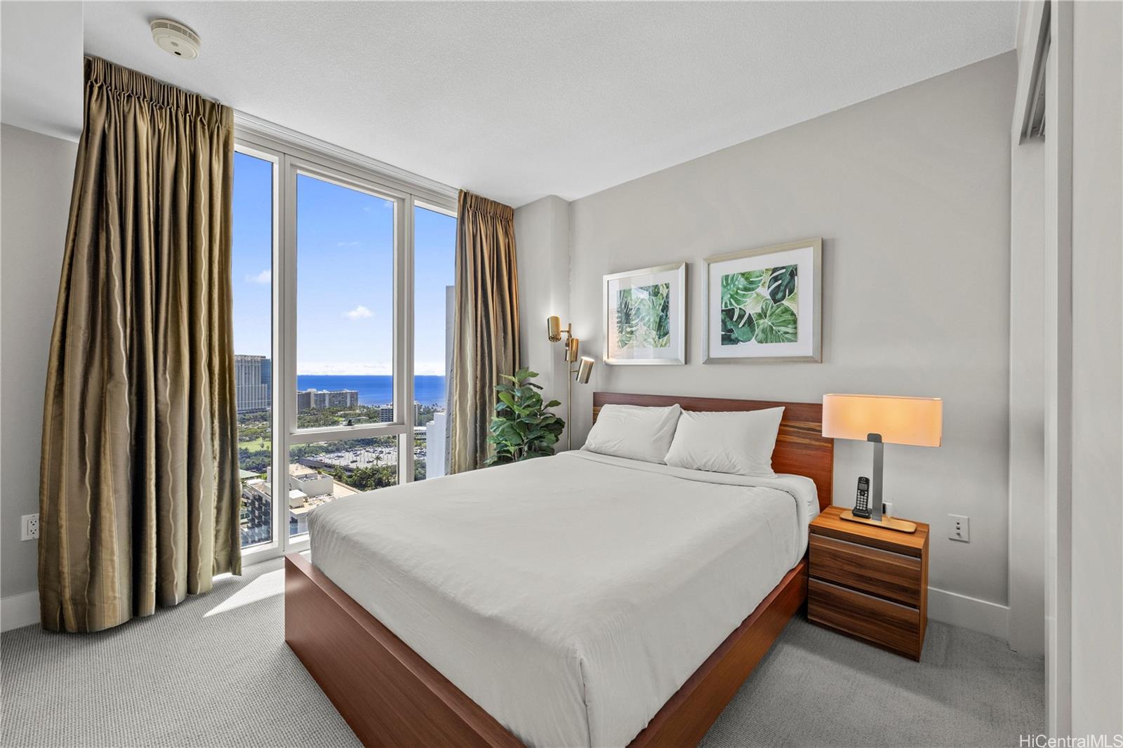 Allure Waikiki condo # 3102, Honolulu, Hawaii - photo 11 of 23