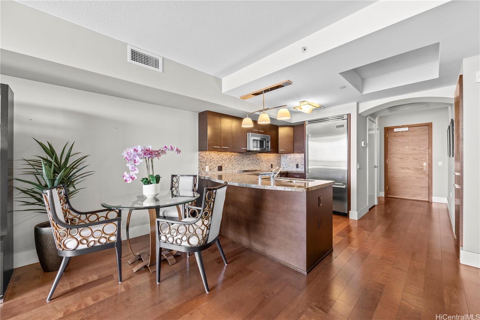 Allure Waikiki condo # 3102, Honolulu, Hawaii - photo 6 of 23