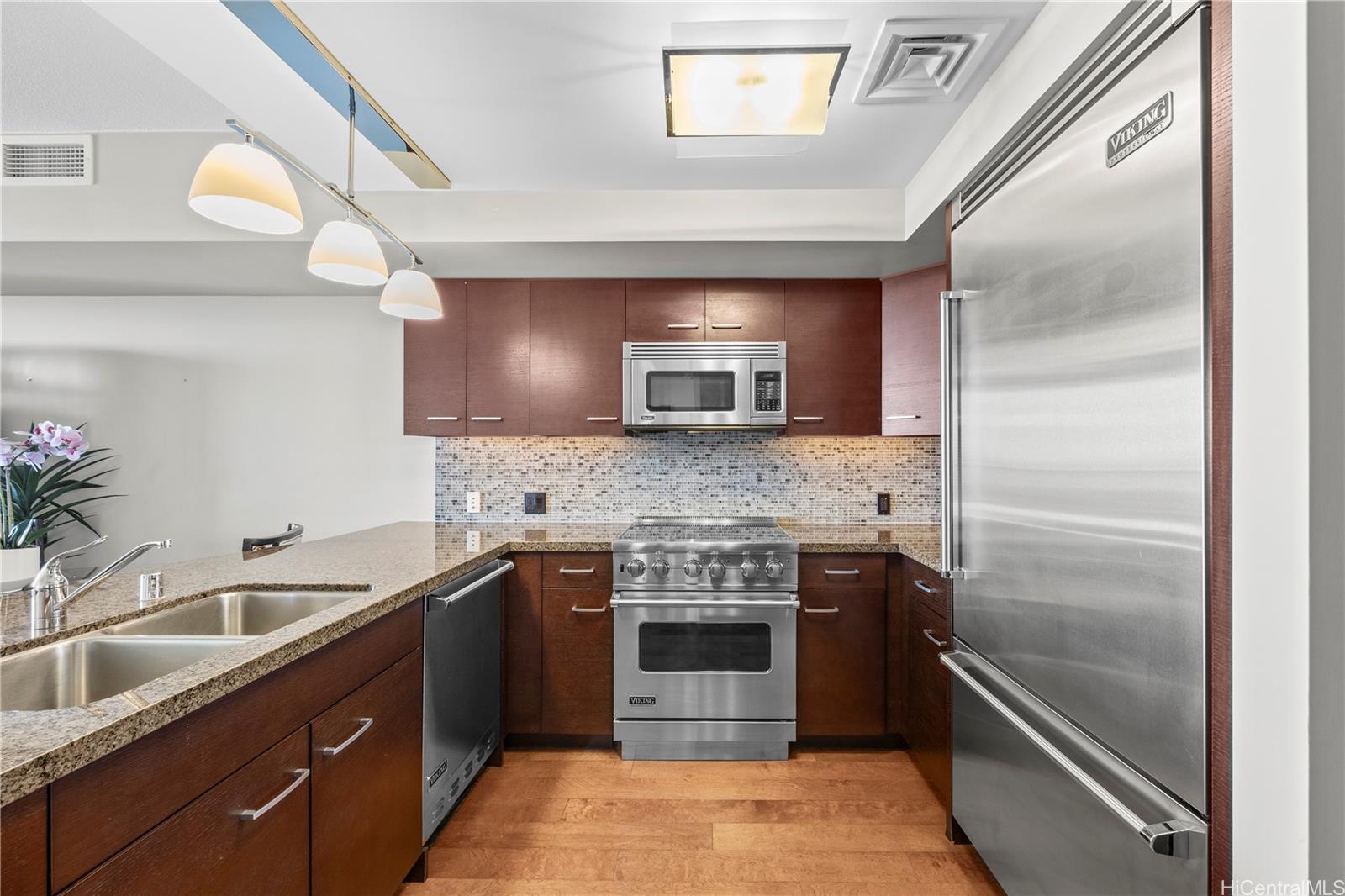 Allure Waikiki condo # 3102, Honolulu, Hawaii - photo 7 of 23