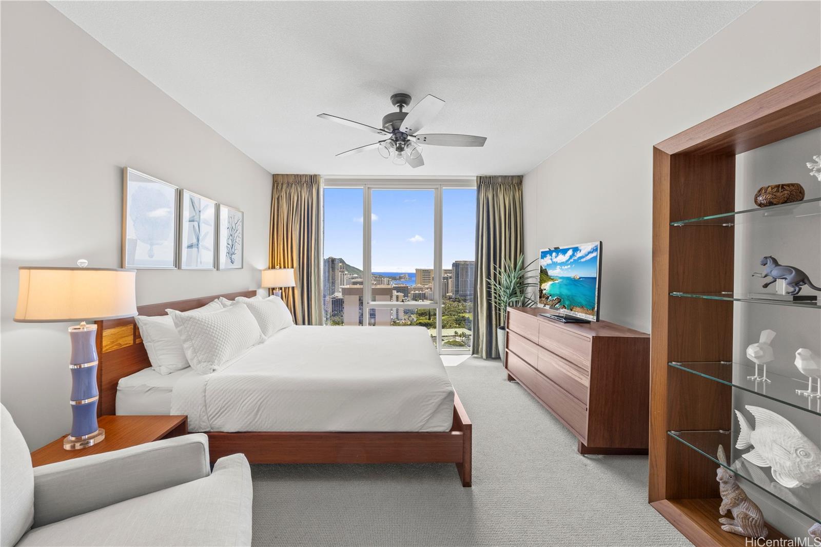 Allure Waikiki condo # 3102, Honolulu, Hawaii - photo 8 of 23