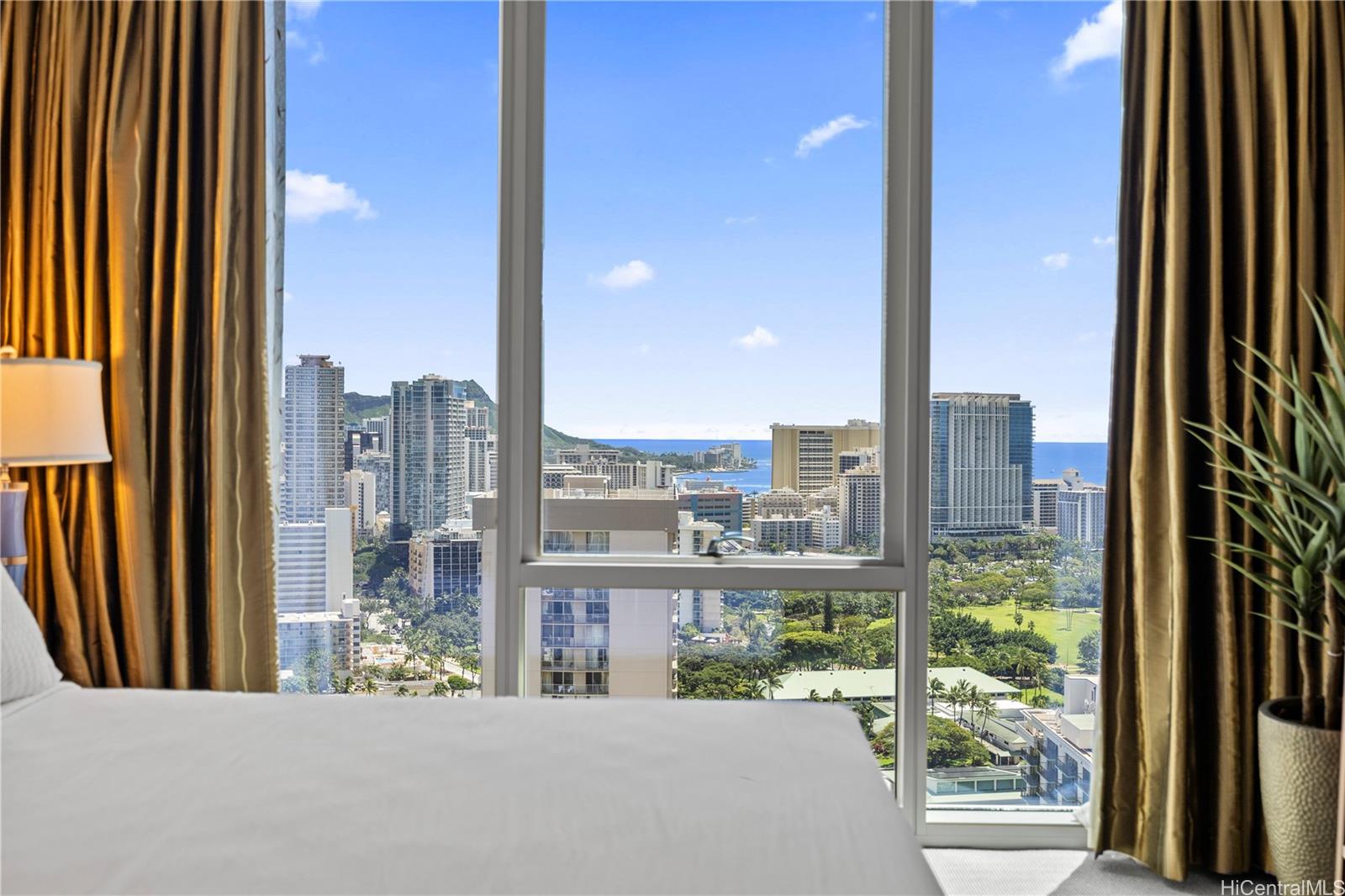 Allure Waikiki condo # 3102, Honolulu, Hawaii - photo 9 of 23