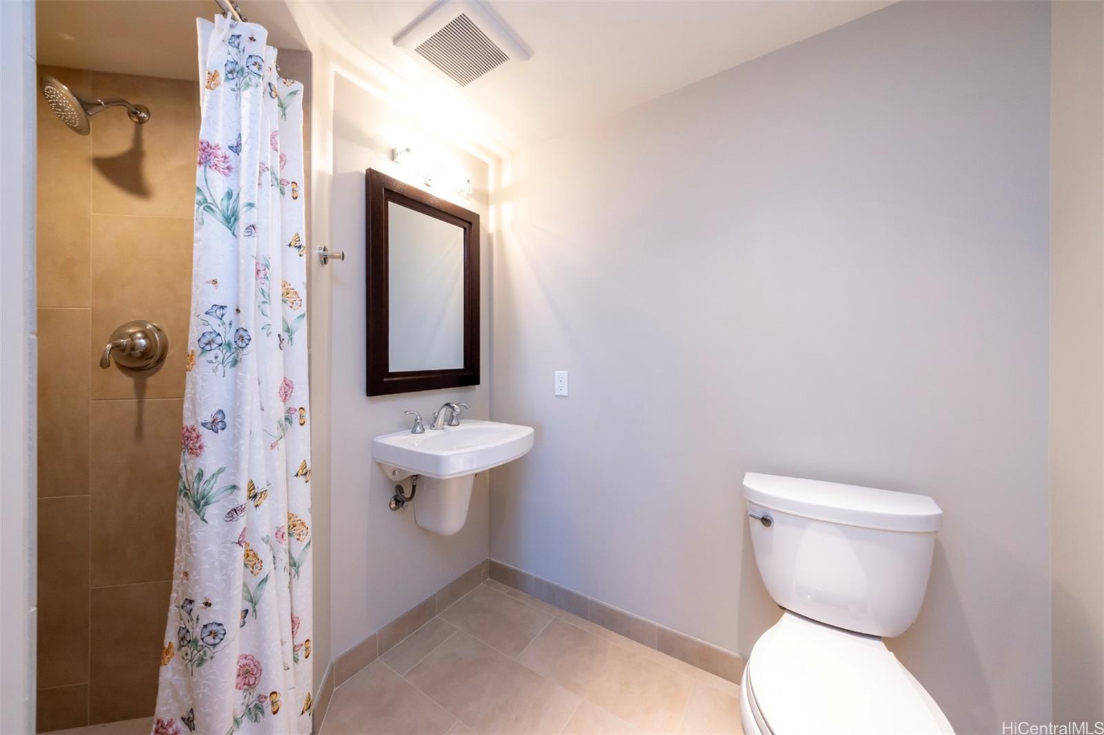 Allure Waikiki condo # 3304, Honolulu, Hawaii - photo 18 of 23