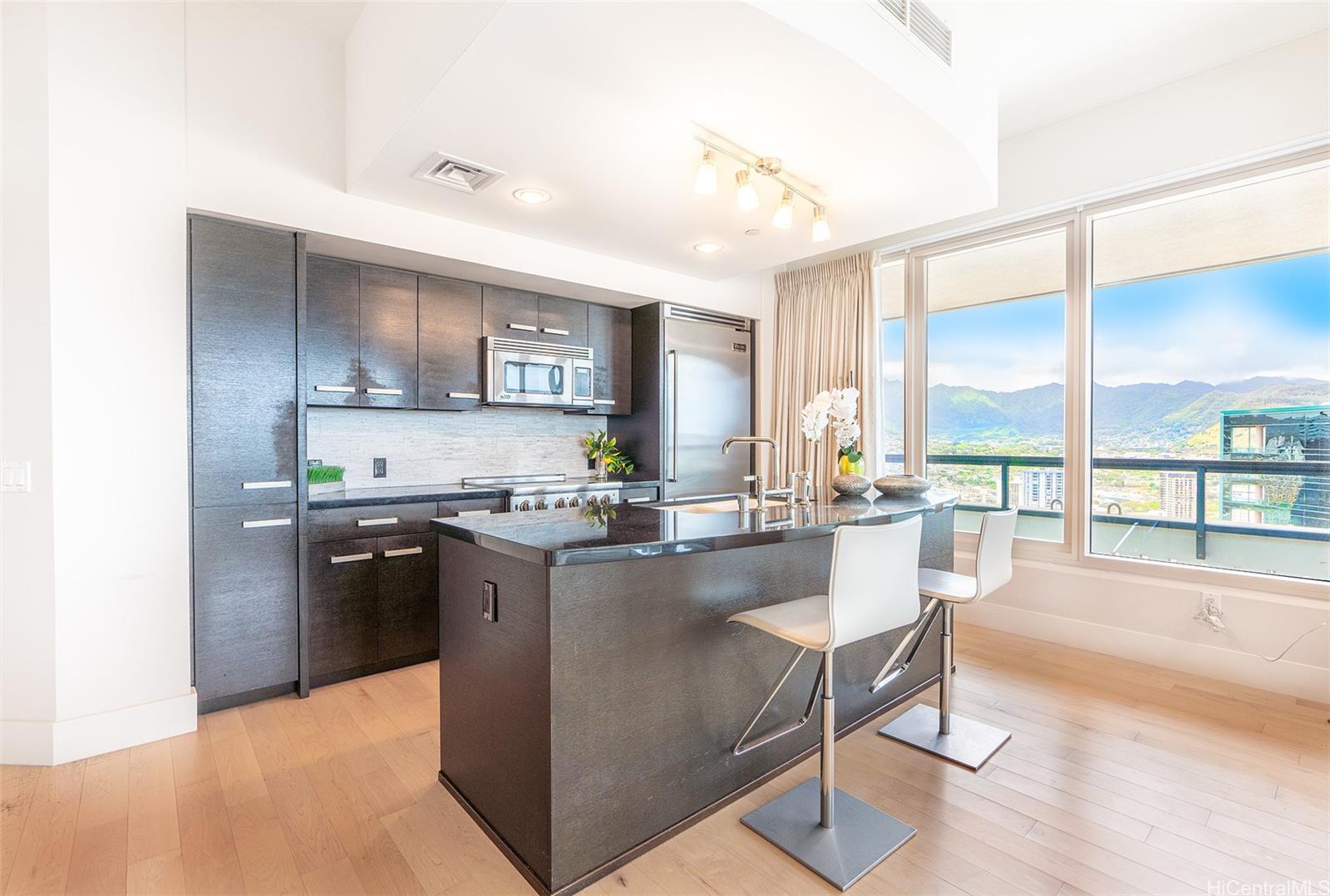 Allure Waikiki condo # 3504, Honolulu, Hawaii - photo 5 of 25