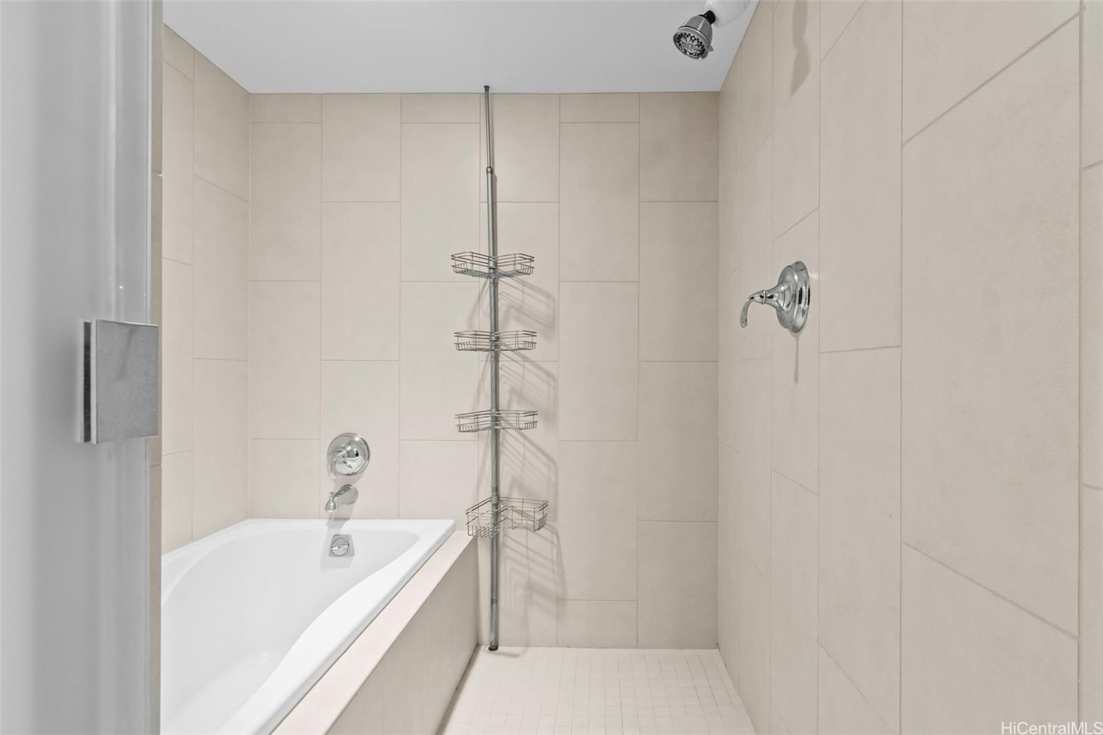 Allure Waikiki condo # 3506, Honolulu, Hawaii - photo 12 of 25