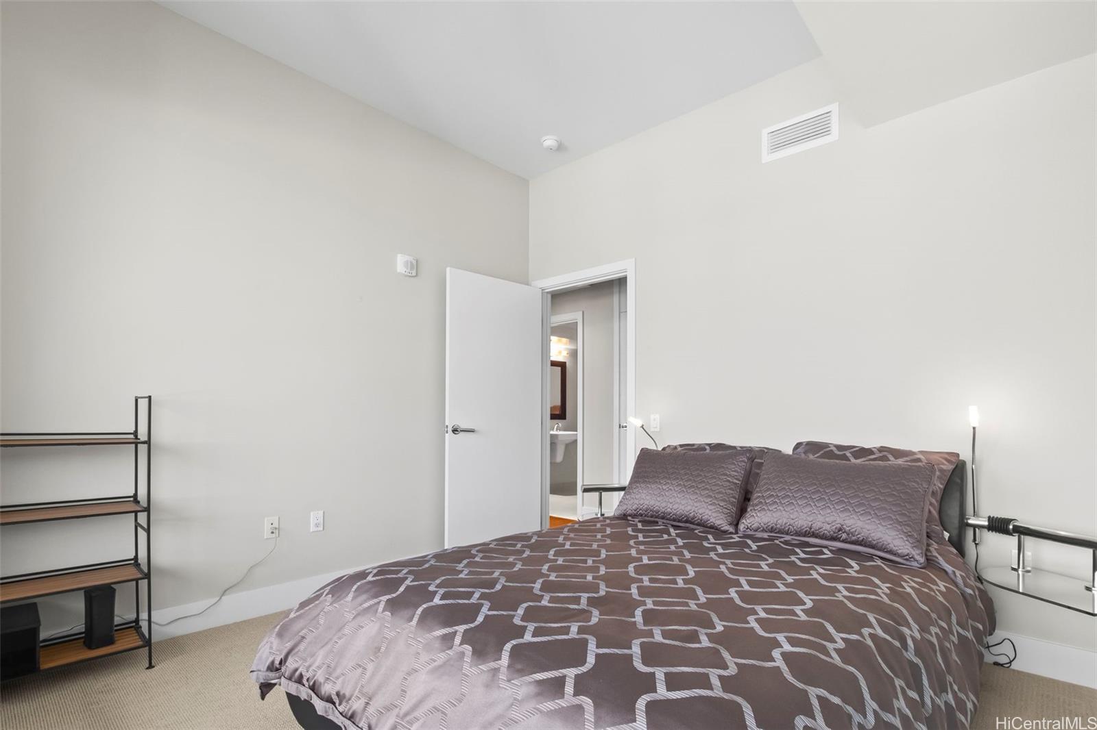 Allure Waikiki condo # 3506, Honolulu, Hawaii - photo 16 of 25