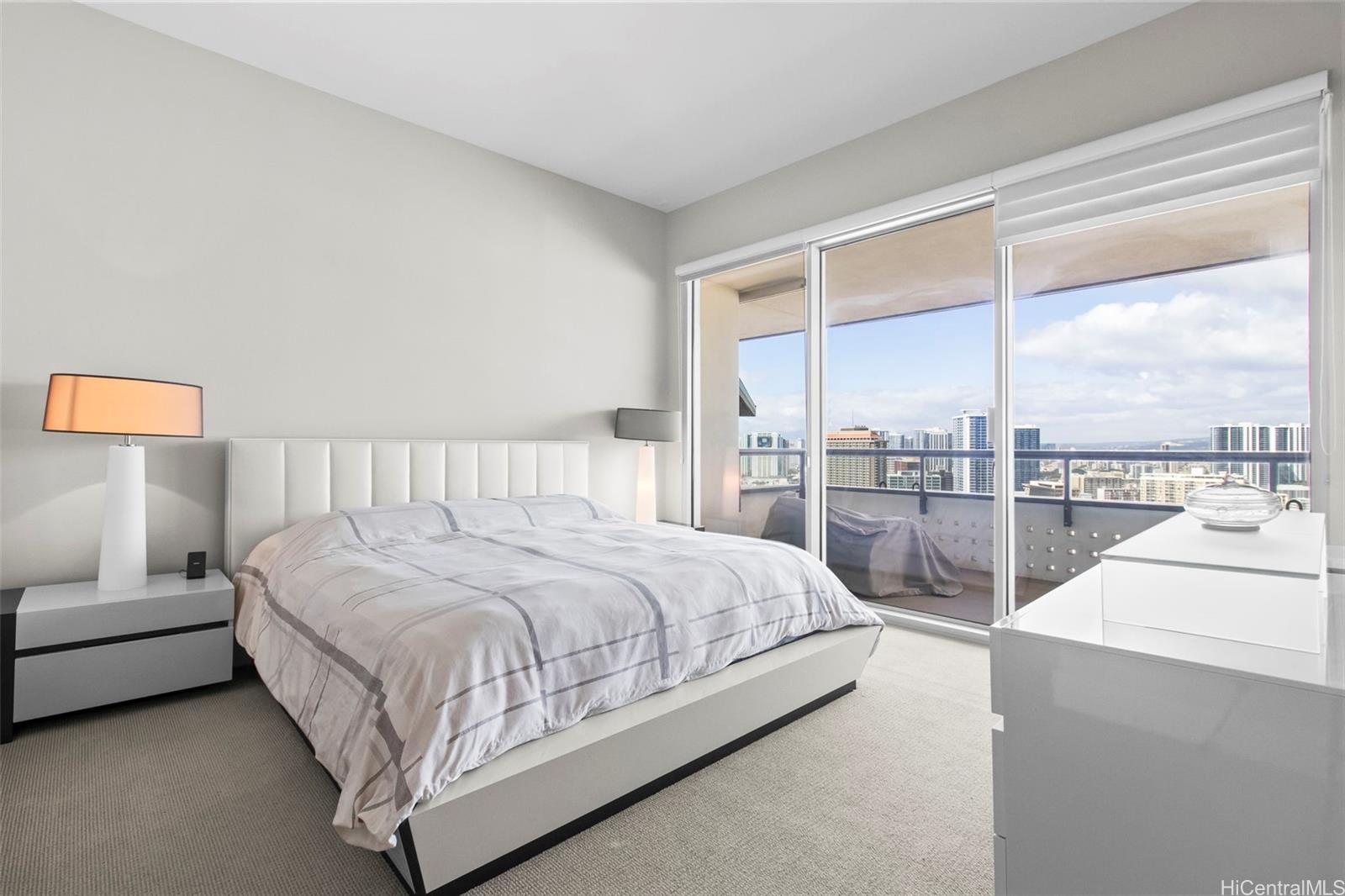 Allure Waikiki condo # 3506, Honolulu, Hawaii - photo 8 of 25