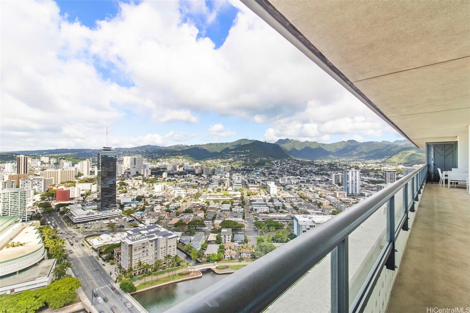 Allure Waikiki condo # 3506, Honolulu, Hawaii - photo 9 of 25