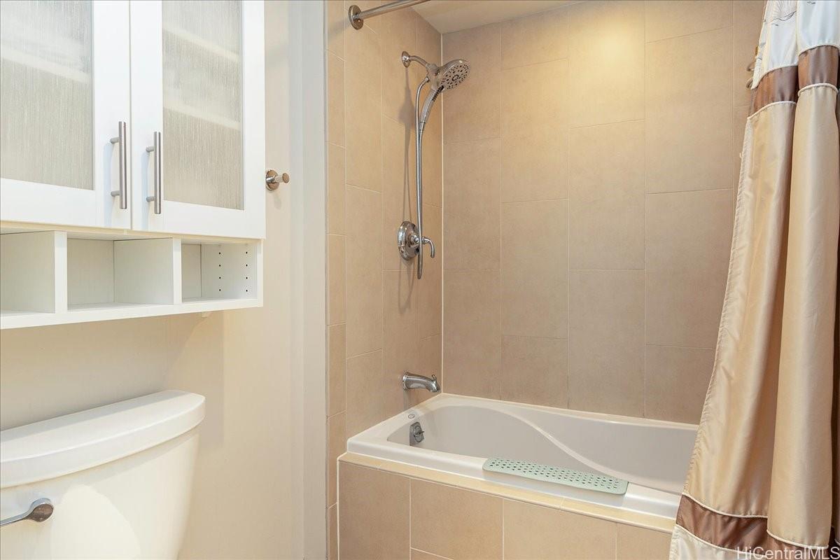 Allure Waikiki condo # 808, Honolulu, Hawaii - photo 13 of 25