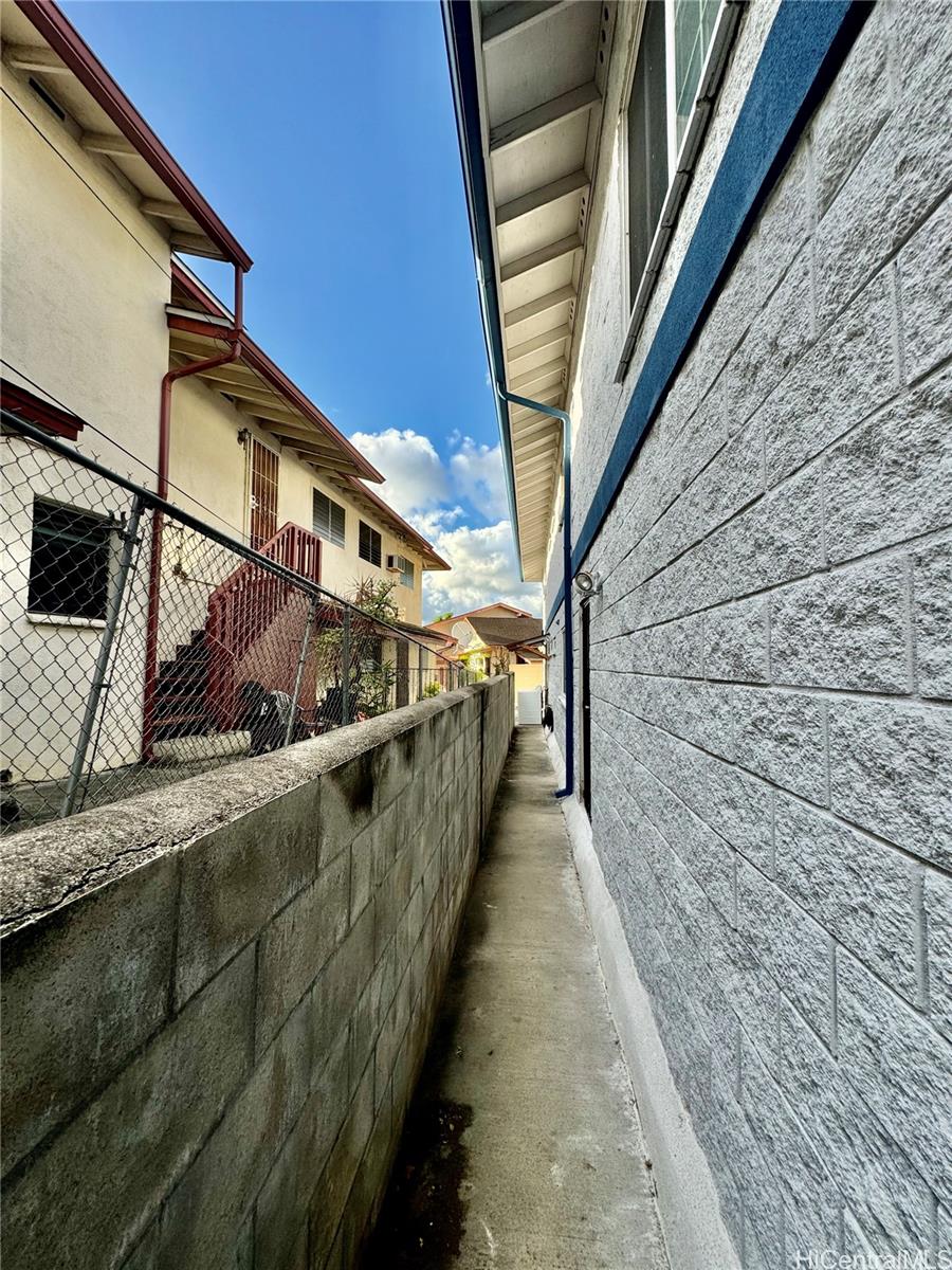 1840  Lusitana Street Pauoa Valley, Honolulu home - photo 18 of 25