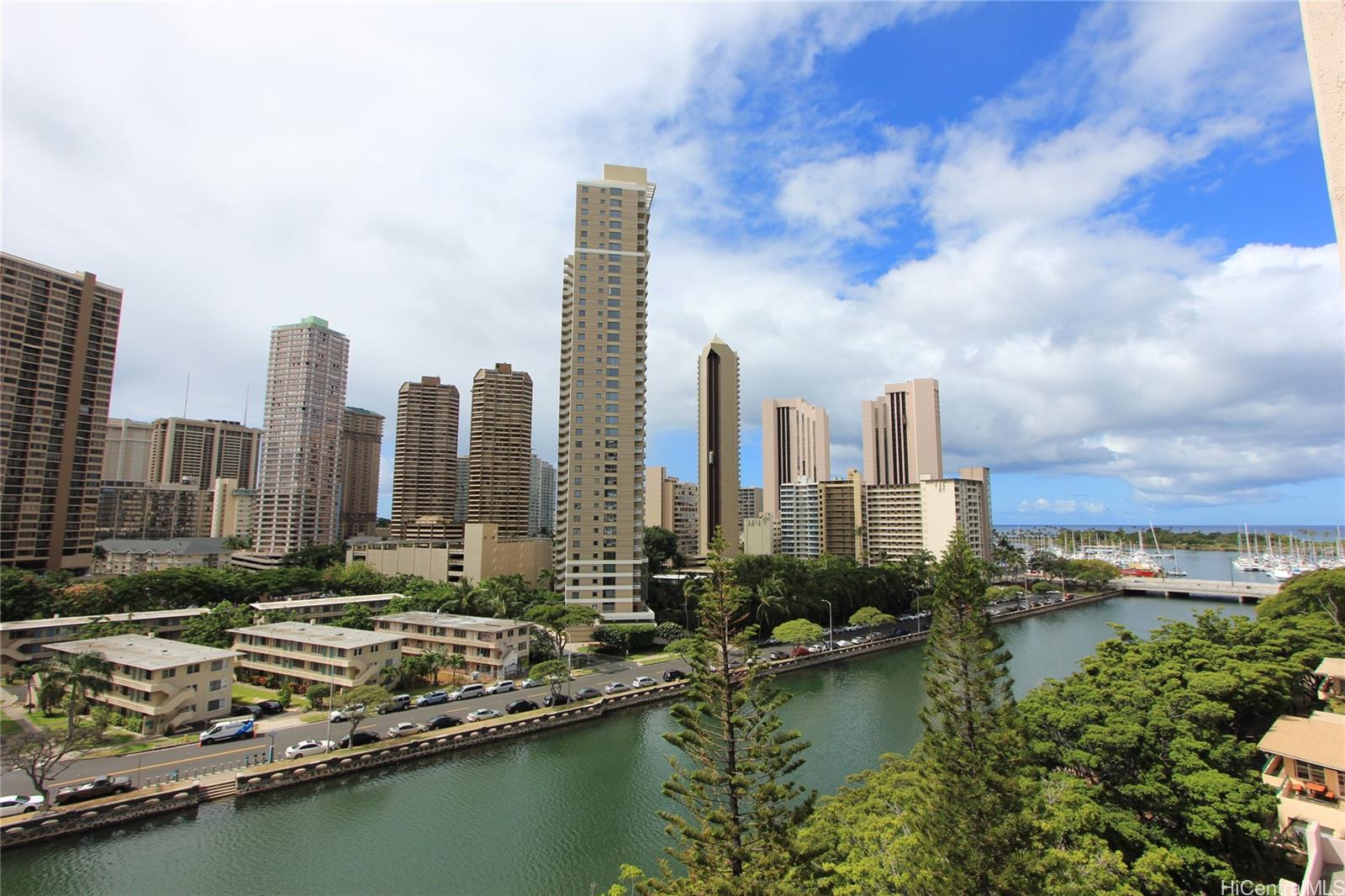 Summer Palace condo # 1003, Honolulu, Hawaii - photo 5 of 13