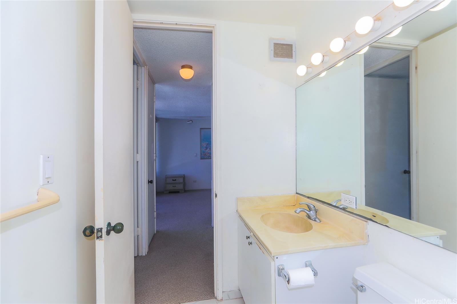 Summer Palace condo # 1004, Honolulu, Hawaii - photo 14 of 25