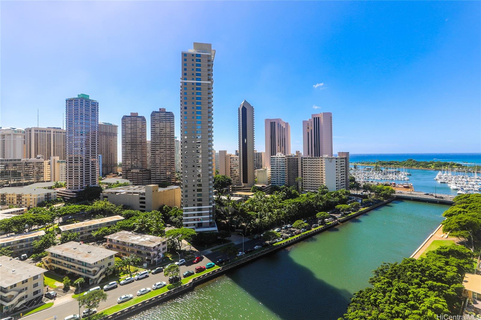 Summer Palace condo # 1904, Honolulu, Hawaii - photo 4 of 24