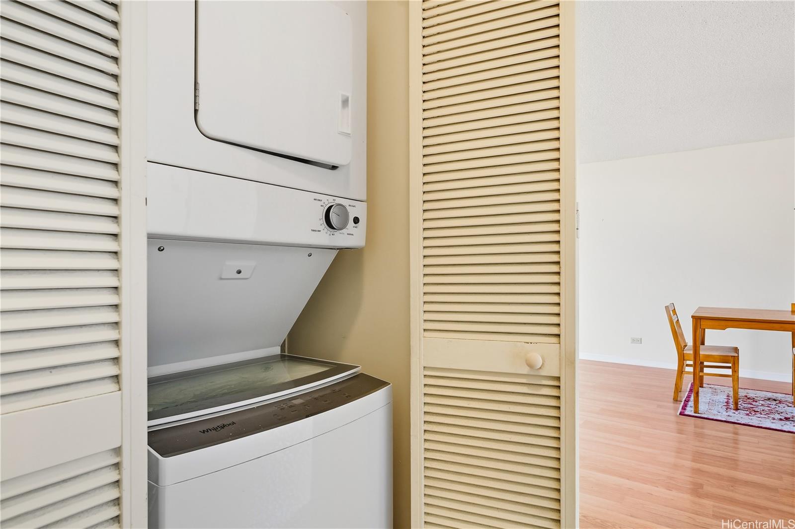 Summer Palace condo # 2208, Honolulu, Hawaii - photo 11 of 16