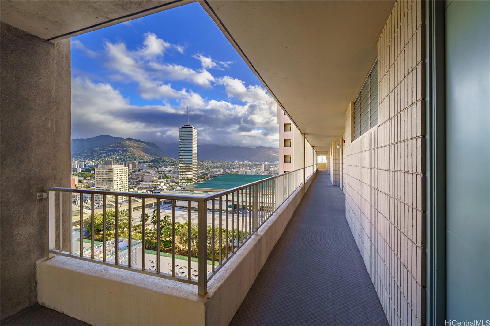 Summer Palace condo # 2208, Honolulu, Hawaii - photo 13 of 16