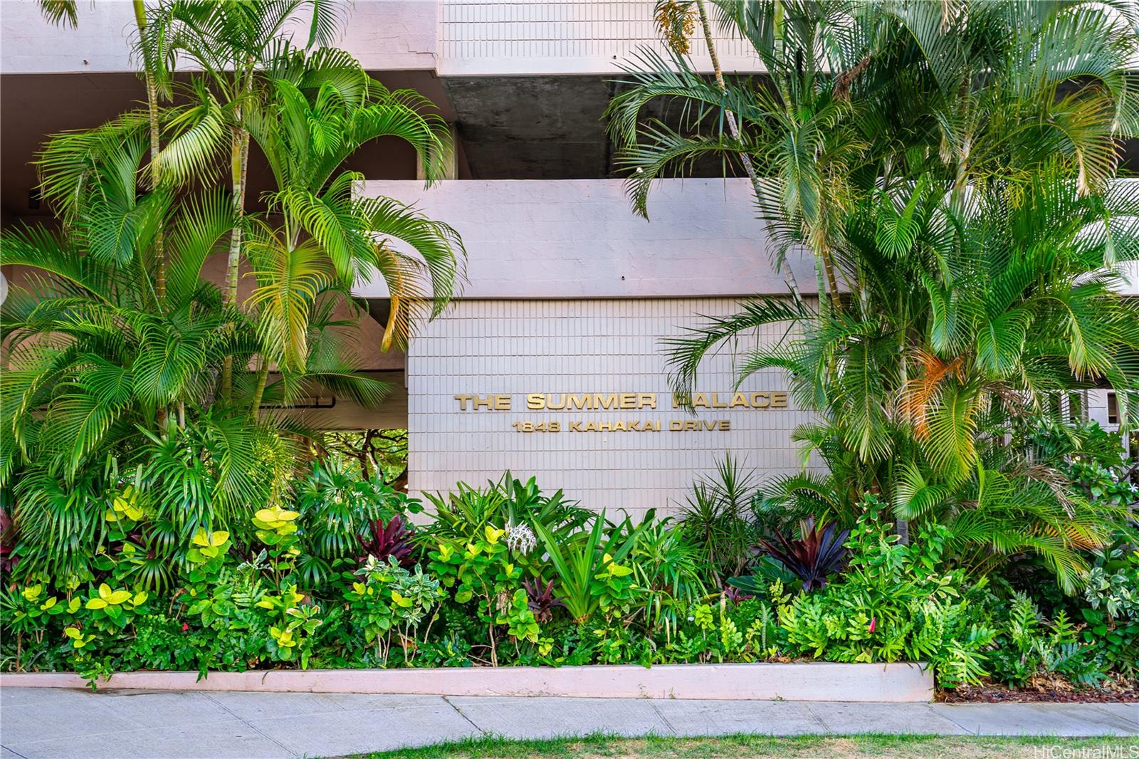 Summer Palace condo # 2208, Honolulu, Hawaii - photo 14 of 16