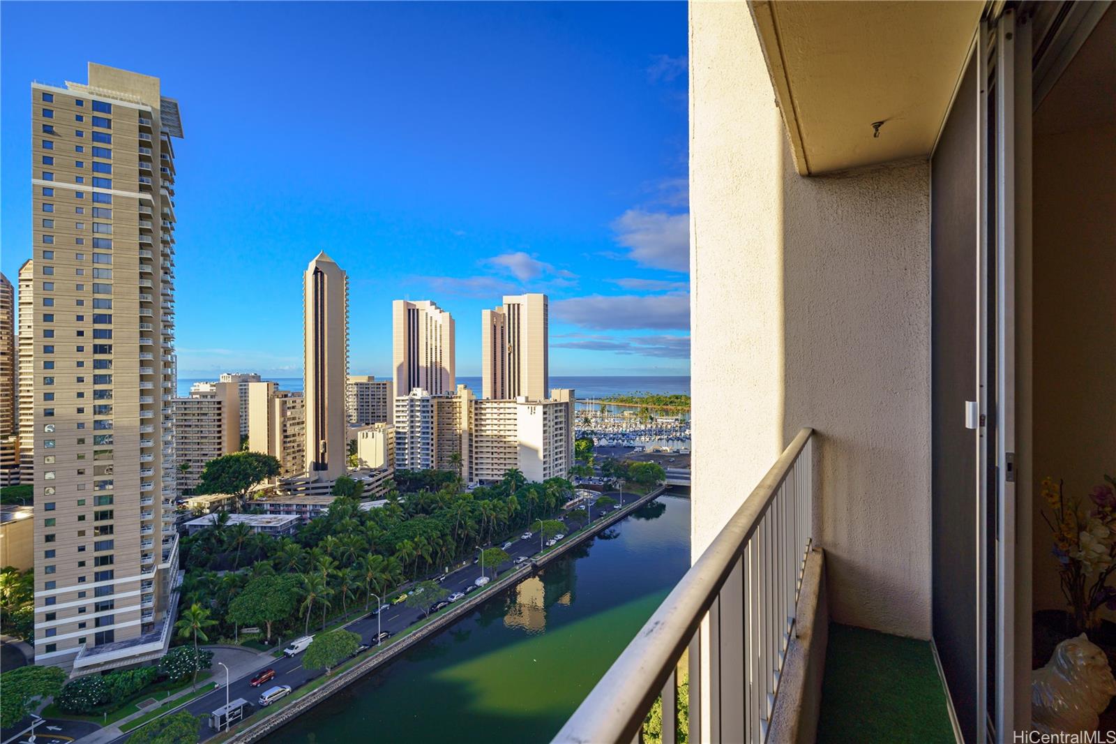 Summer Palace condo # 2208, Honolulu, Hawaii - photo 3 of 16