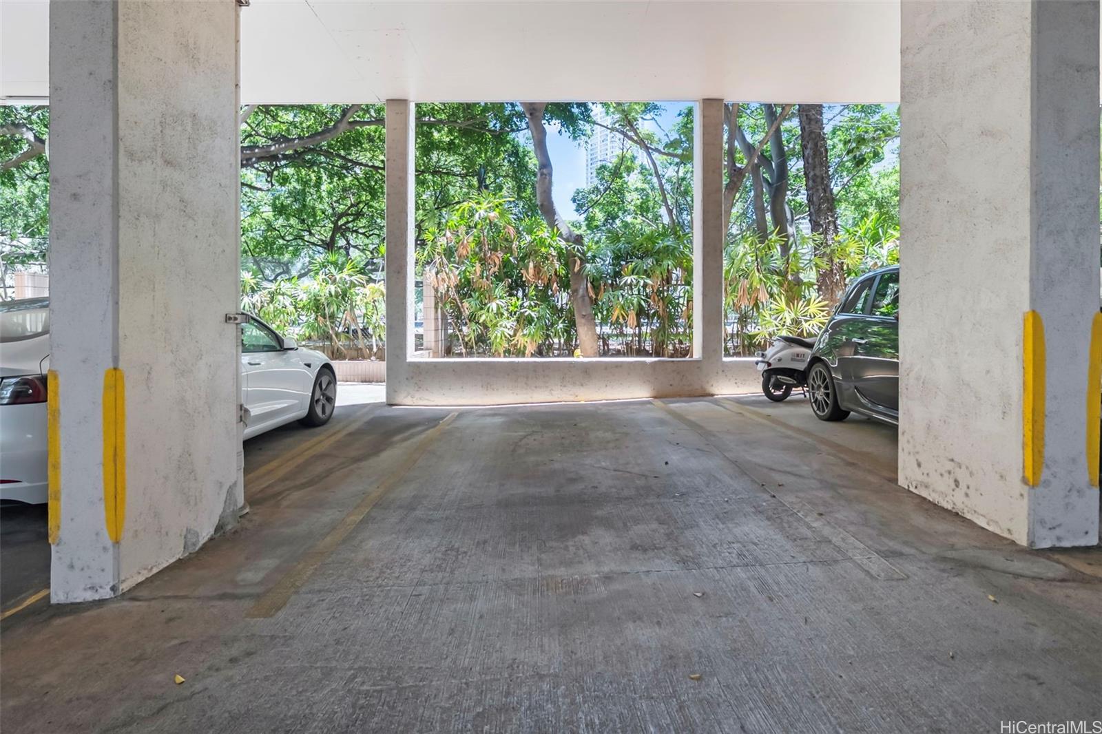 SUMMER PALACE condo # 2501, Honolulu, Hawaii - photo 17 of 20