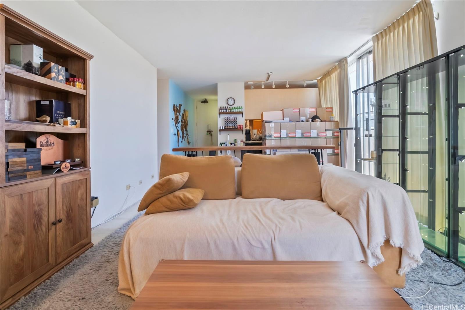 SUMMER PALACE condo # 2501, Honolulu, Hawaii - photo 6 of 20