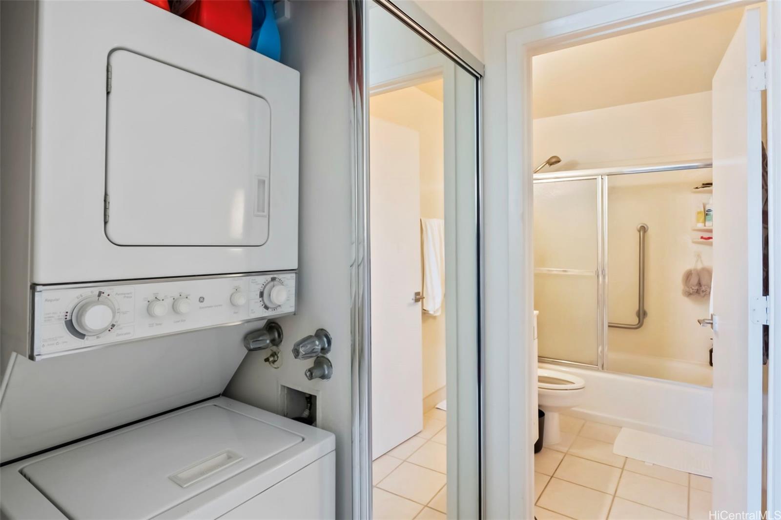 SUMMER PALACE condo # 2501, Honolulu, Hawaii - photo 7 of 20