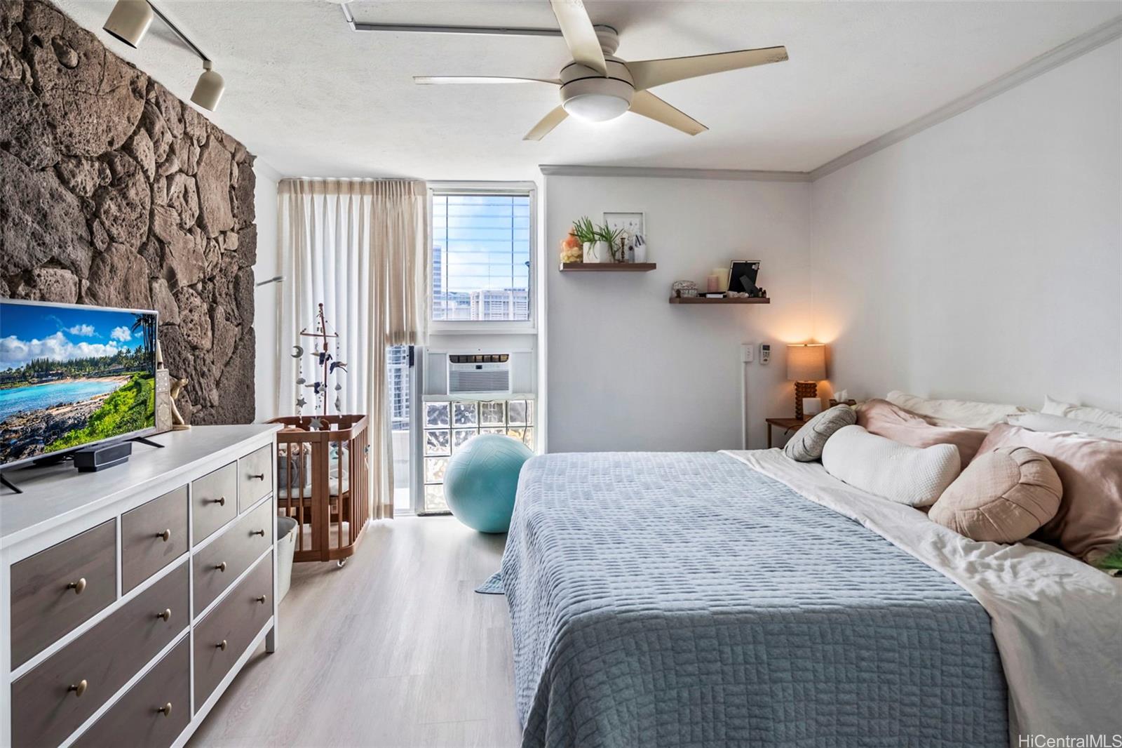 SUMMER PALACE condo # 2502, Honolulu, Hawaii - photo 13 of 21