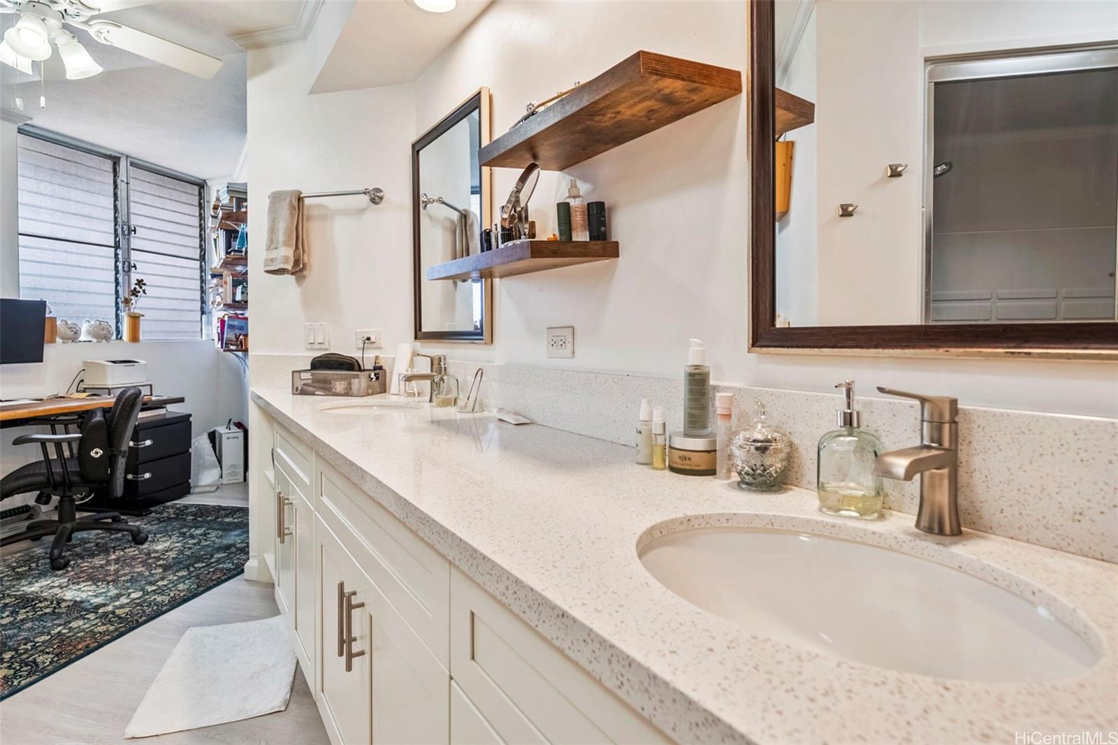 SUMMER PALACE condo # 2502, Honolulu, Hawaii - photo 16 of 21