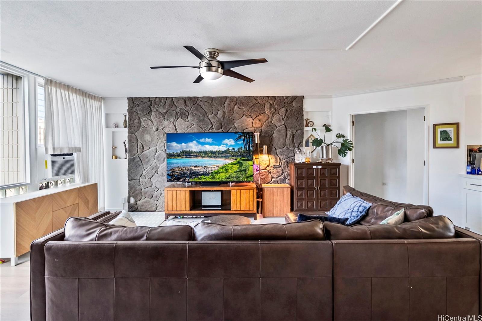 SUMMER PALACE condo # 2502, Honolulu, Hawaii - photo 5 of 21