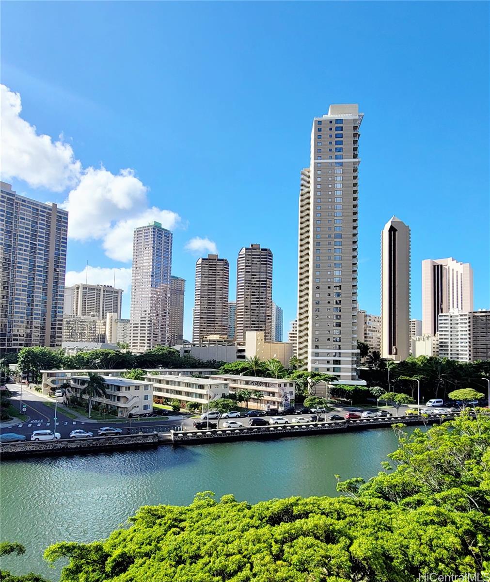 Summer Palace condo # 701, Honolulu, Hawaii - photo 2 of 19