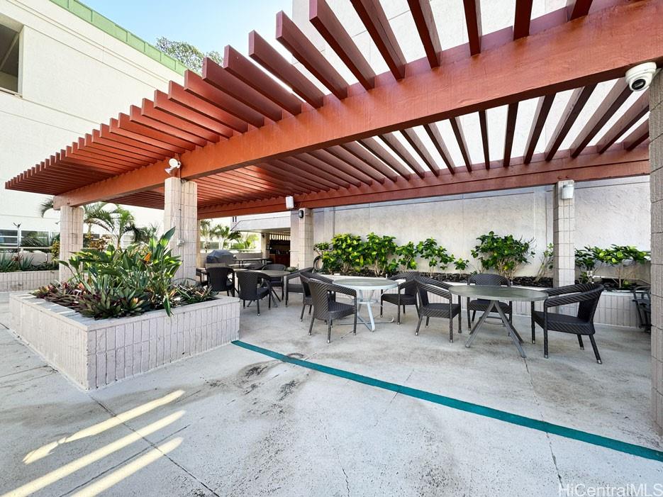 Summer Palace condo # 908, Honolulu, Hawaii - photo 20 of 22