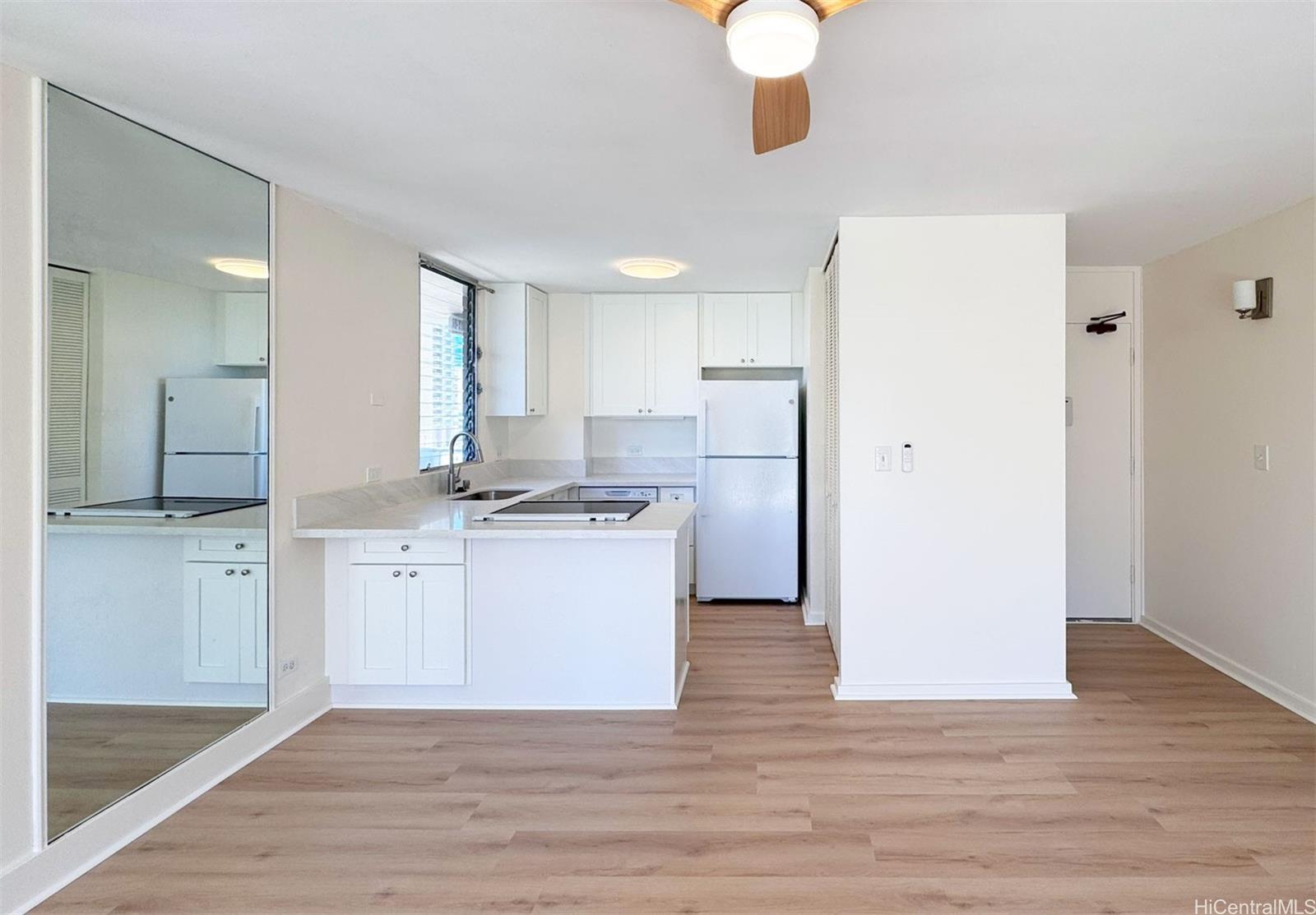 Summer Palace condo # 908, Honolulu, Hawaii - photo 5 of 22