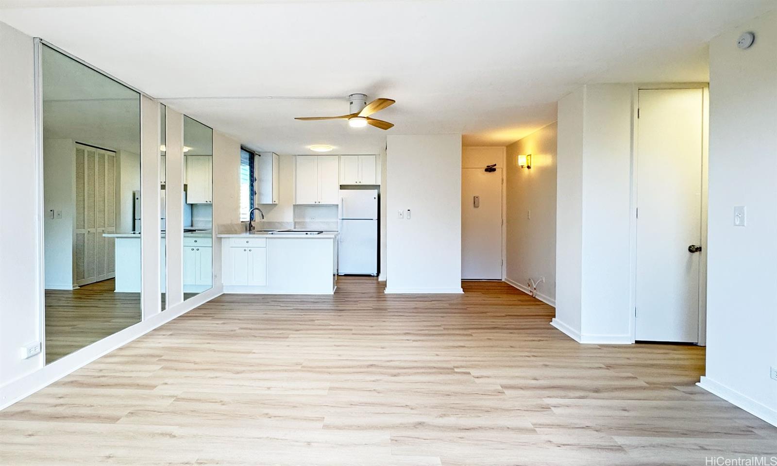 Summer Palace condo # 908, Honolulu, Hawaii - photo 10 of 22