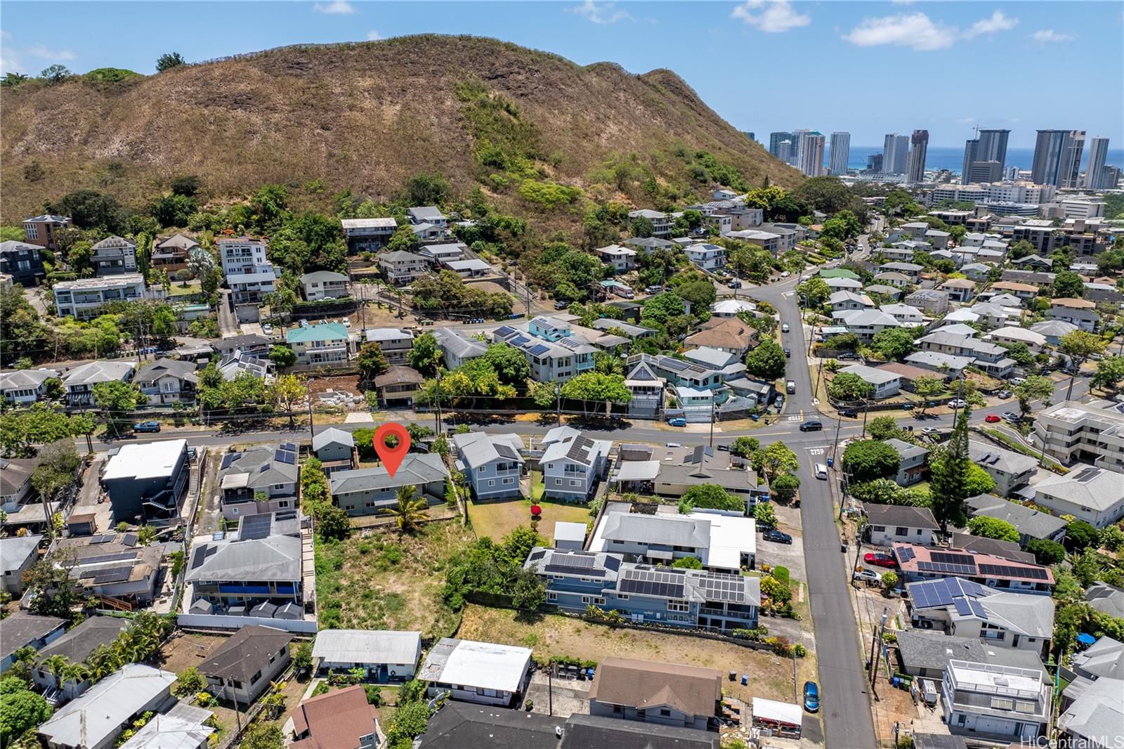 1848  Puowaina Dr Punchbowl Area, Honolulu home - photo 3 of 18