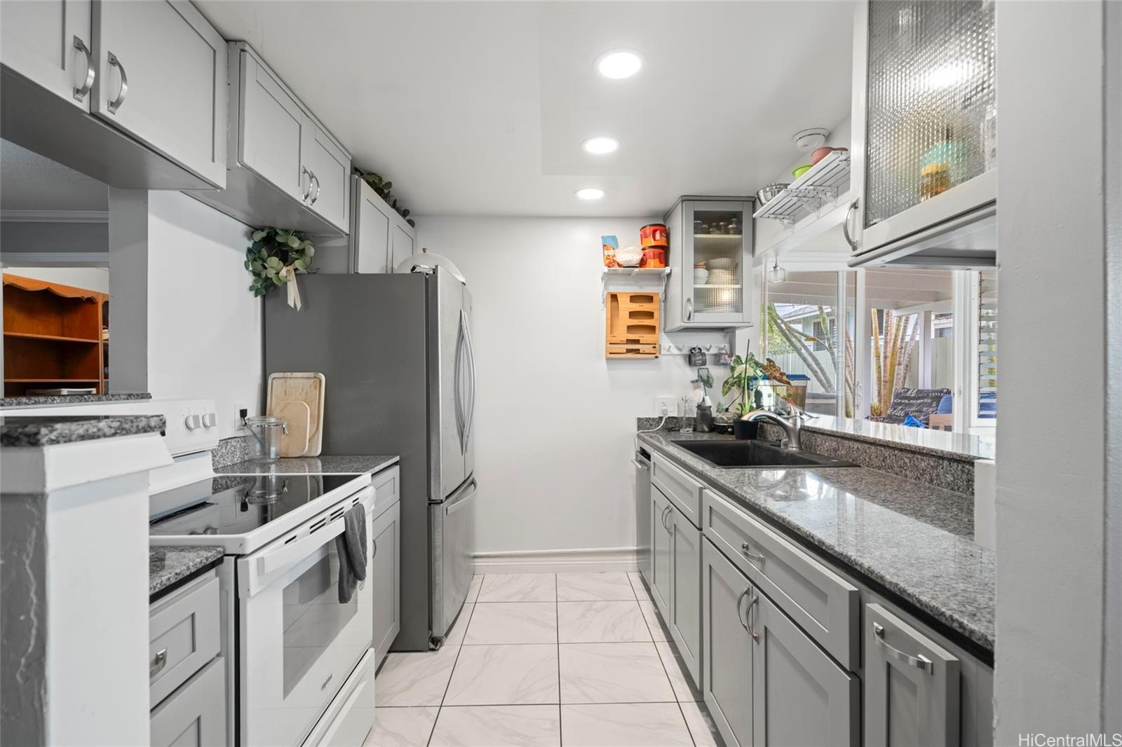 185  Ulupa Street Kalama Tract, Kailua home - photo 15 of 25