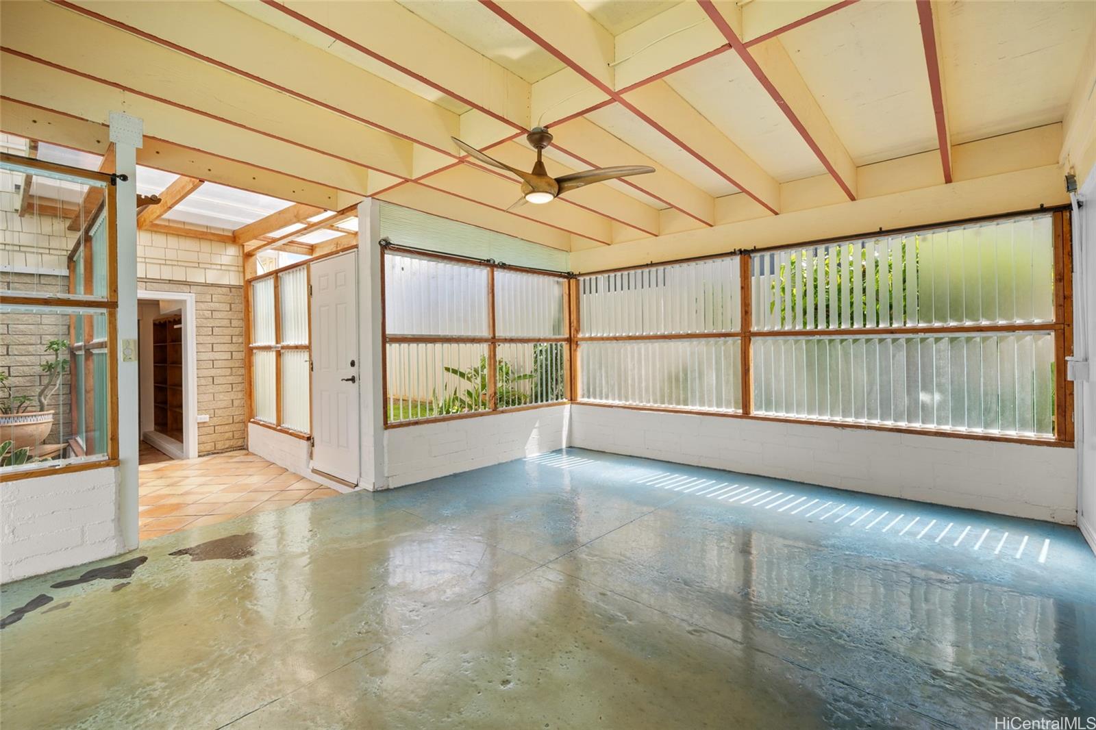 185  Ulupa Street Kalama Tract, Kailua home - photo 22 of 25