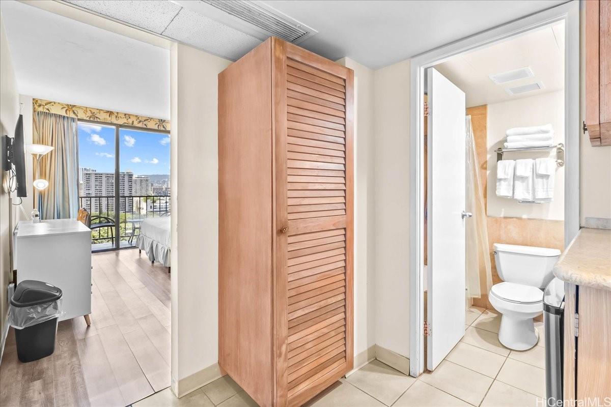 Palms At Waikiki condo # 1107, Honolulu, Hawaii - photo 17 of 24