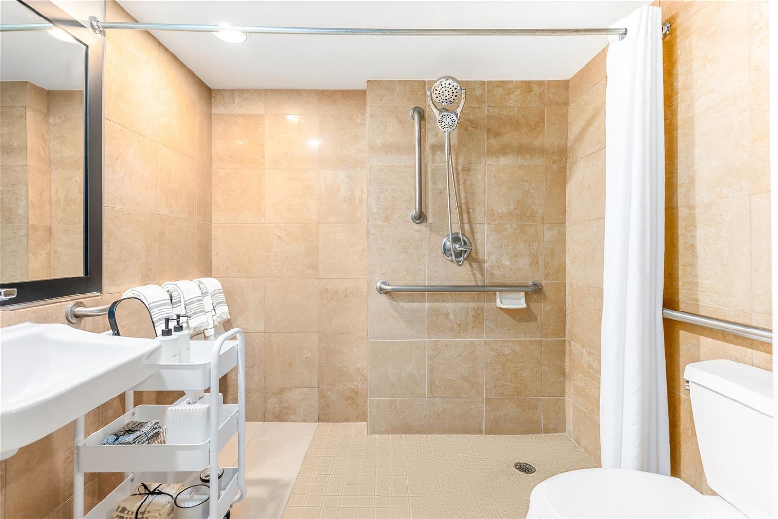 Palms At Waikiki condo # 202, Honolulu, Hawaii - photo 12 of 24