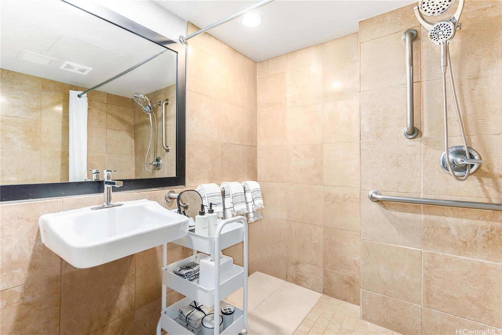 Palms At Waikiki condo # 202, Honolulu, Hawaii - photo 13 of 24