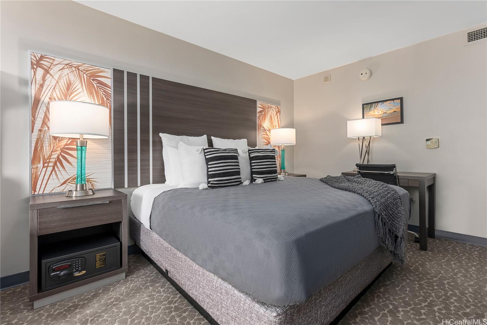 Palms At Waikiki condo # 202, Honolulu, Hawaii - photo 5 of 24