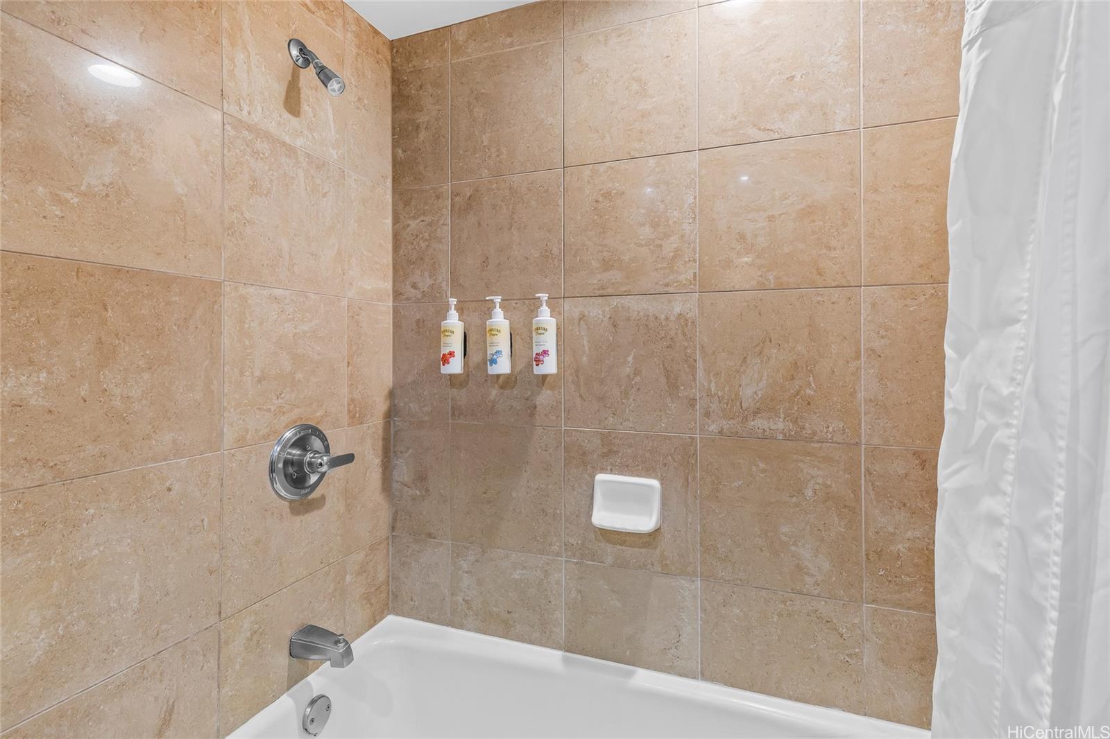 Palms At Waikiki condo # 206, Honolulu, Hawaii - photo 14 of 25