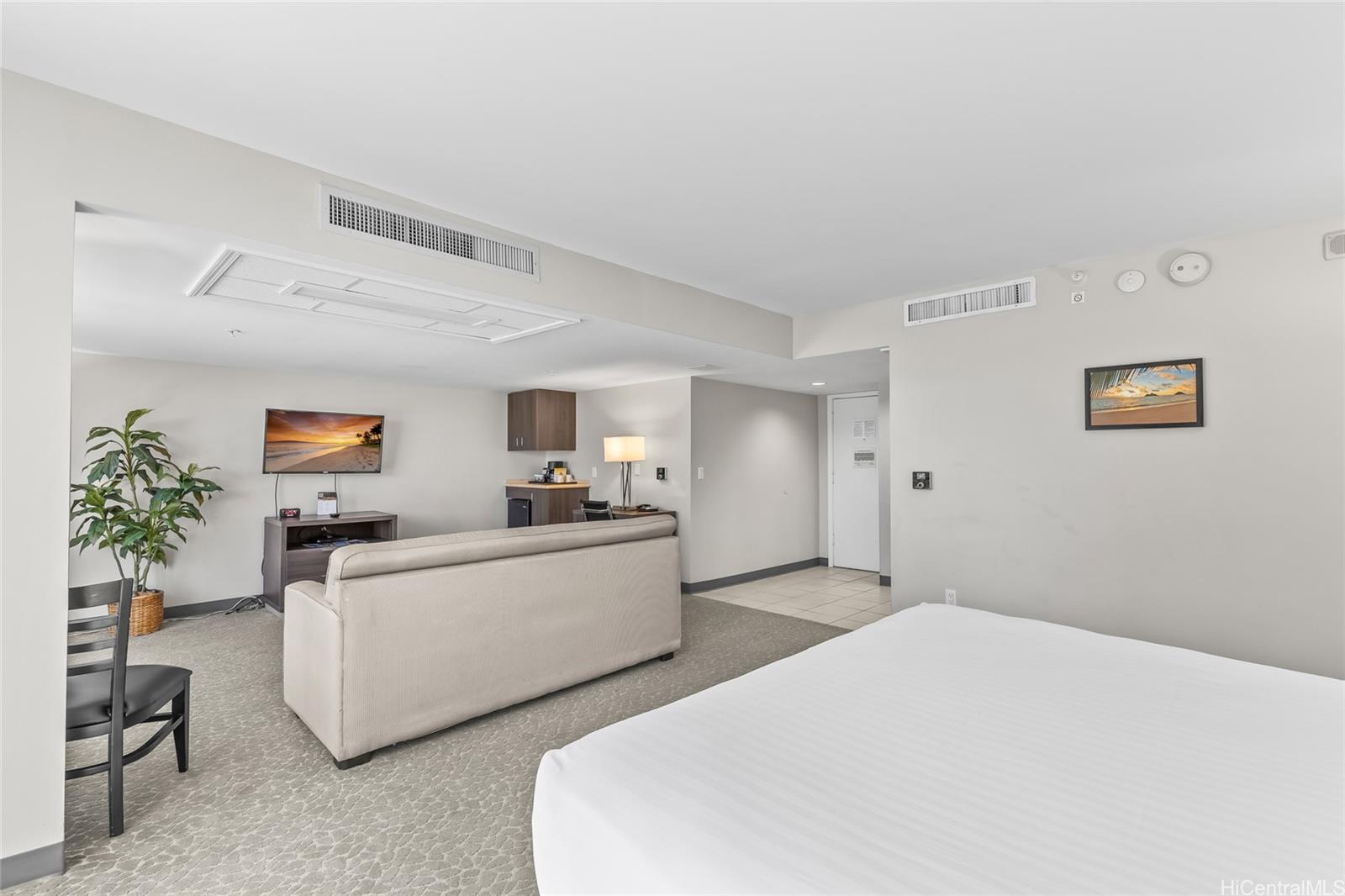 Palms At Waikiki condo # 206, Honolulu, Hawaii - photo 9 of 25