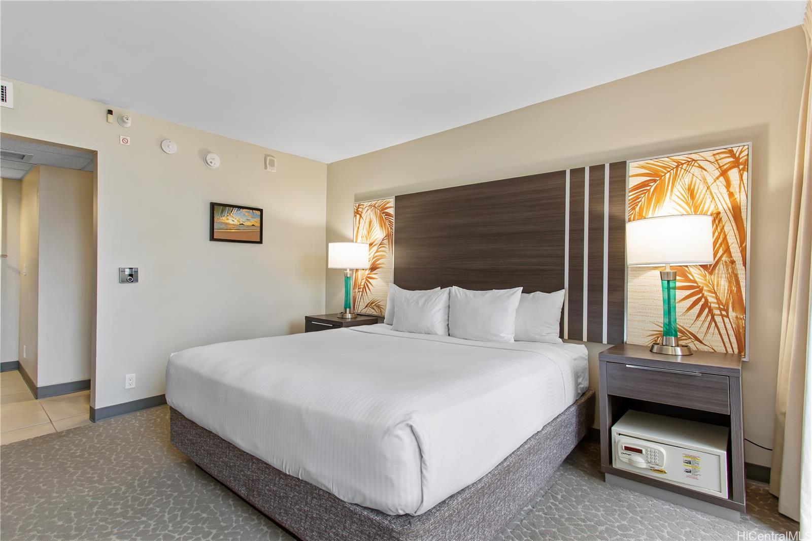 Palms At Waikiki condo # 209, Honolulu, Hawaii - photo 3 of 17