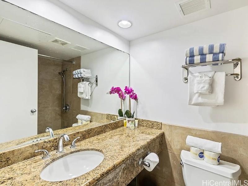 Palms At Waikiki condo # 220, Honolulu, Hawaii - photo 8 of 16