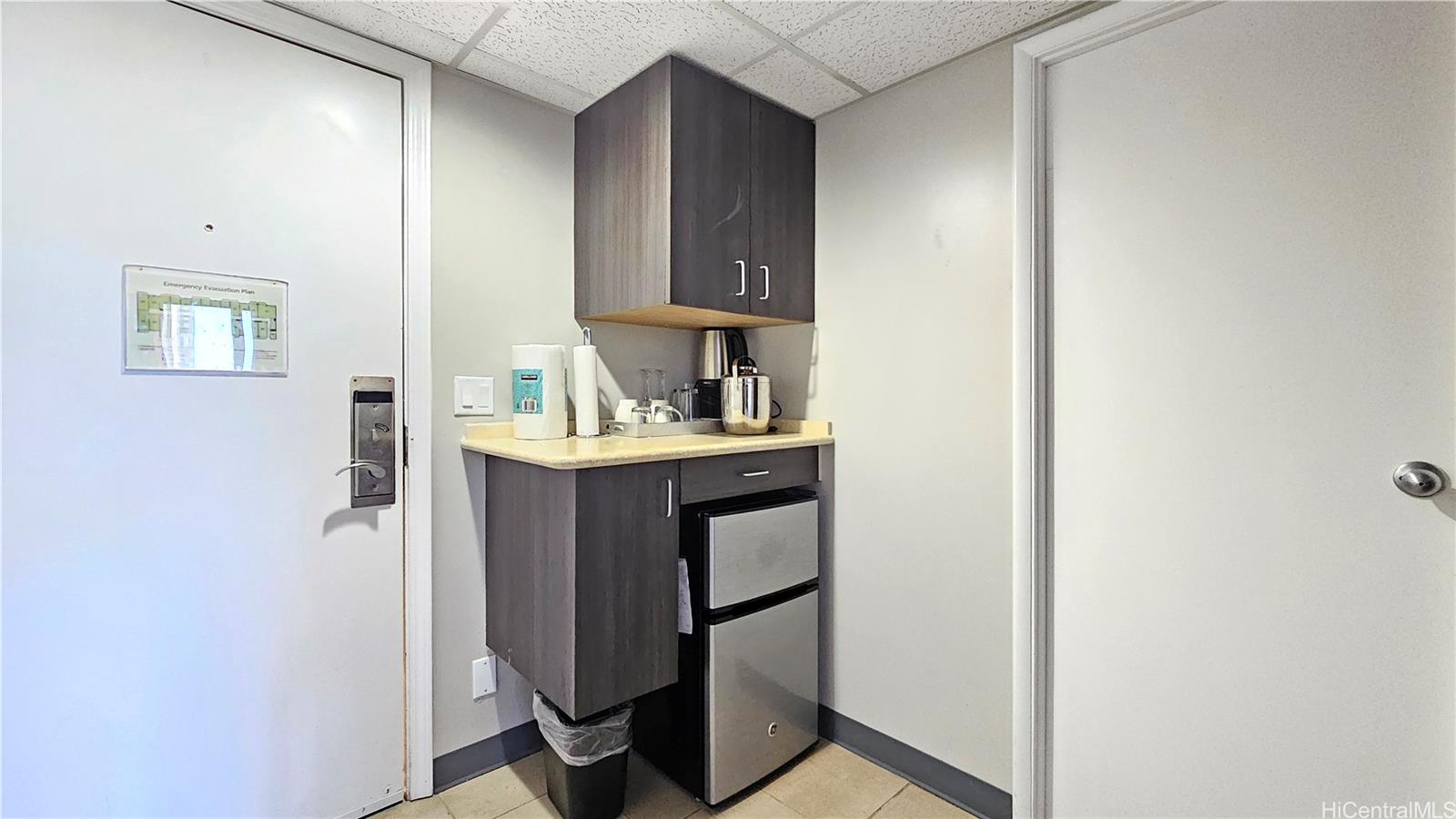 Palms at Waikiki condo # 222, Honolulu, Hawaii - photo 11 of 25