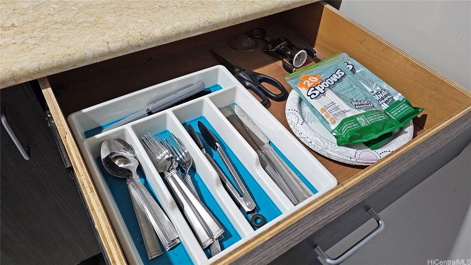 Palms at Waikiki condo # 222, Honolulu, Hawaii - photo 15 of 25