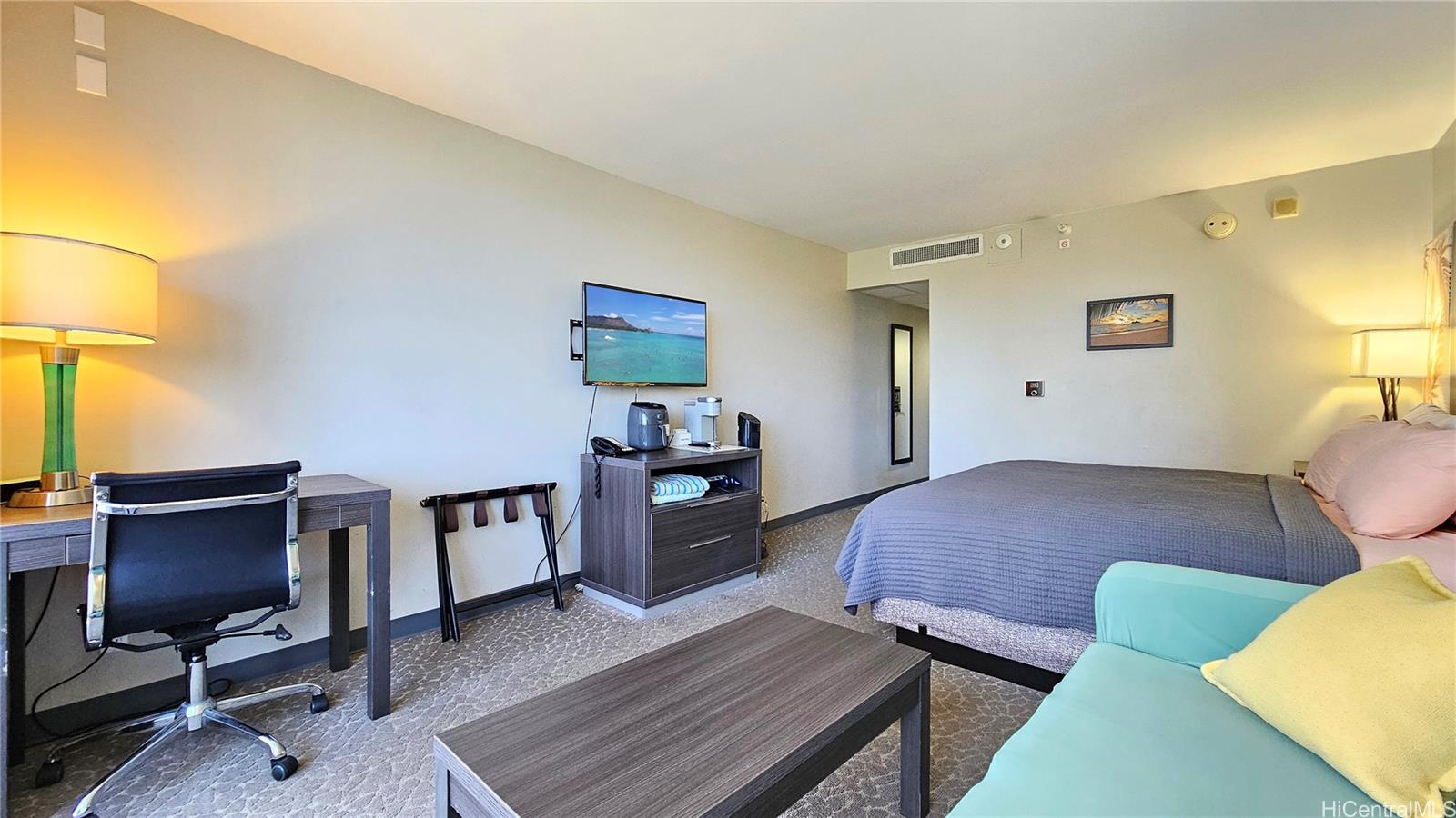 Palms at Waikiki condo # 222, Honolulu, Hawaii - photo 8 of 25