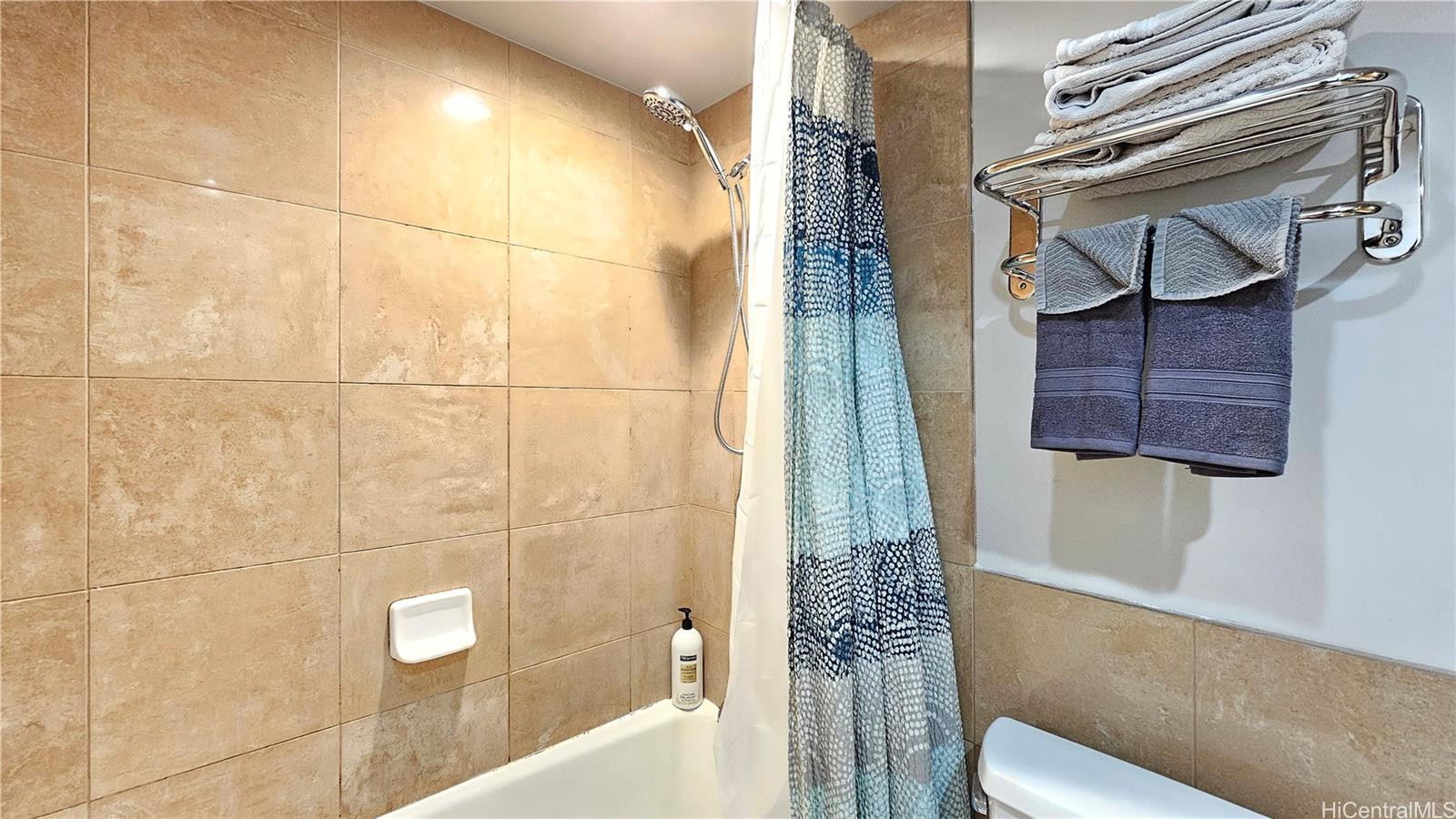 Palms at Waikiki condo # 222, Honolulu, Hawaii - photo 10 of 25