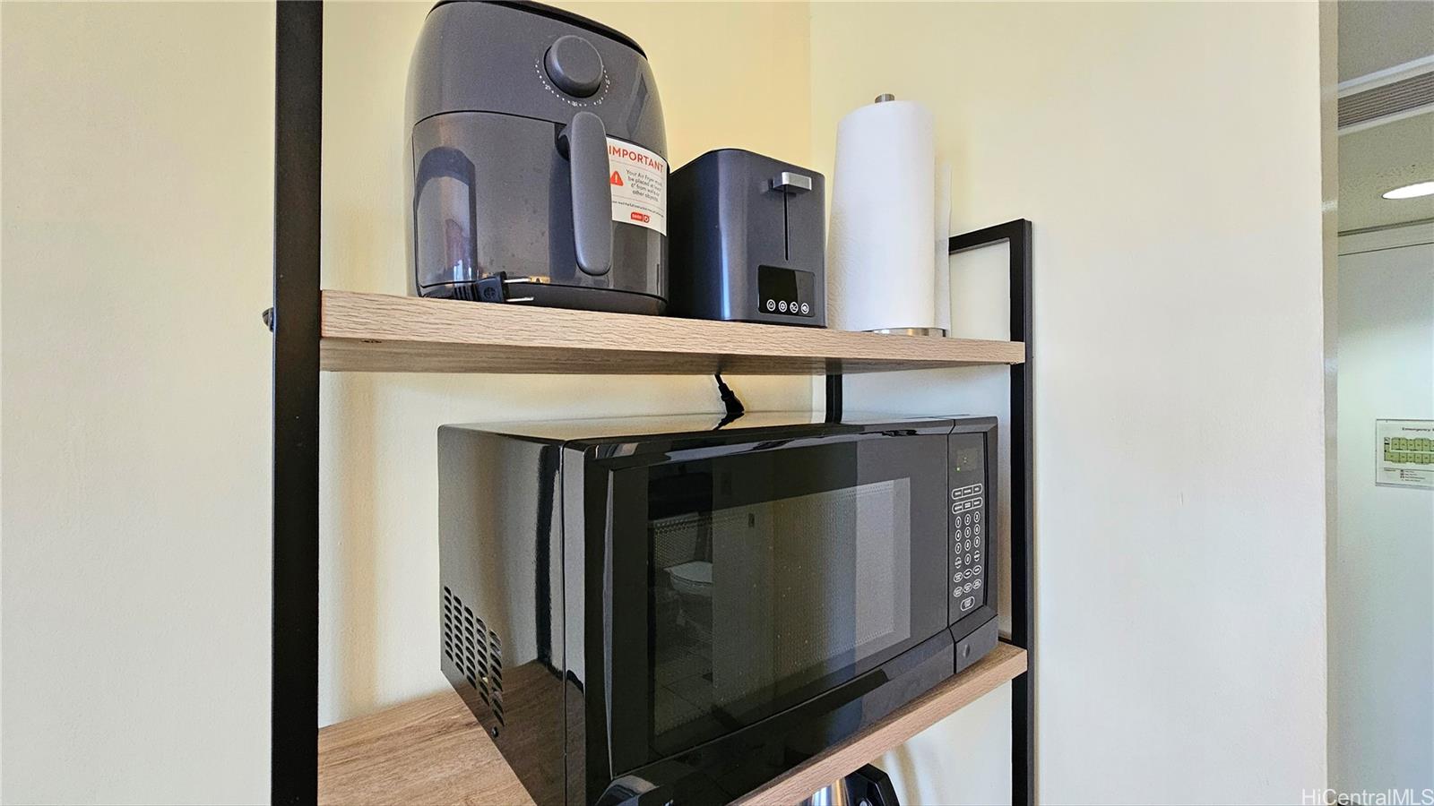 Palms at Waikiki condo # 223, Honolulu, Hawaii - photo 13 of 25