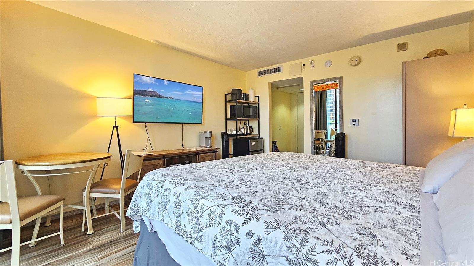 Palms at Waikiki condo # 223, Honolulu, Hawaii - photo 7 of 25